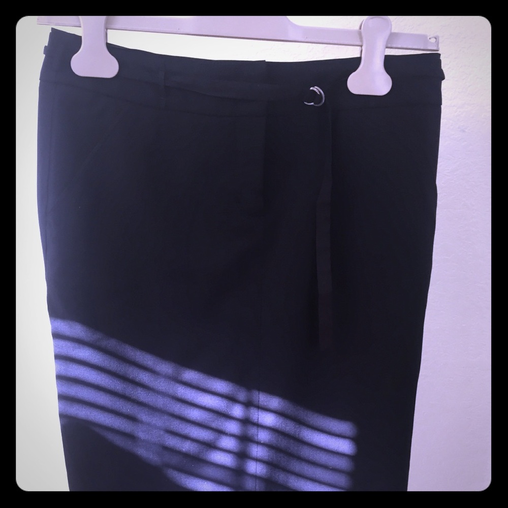 Pencil skirt, for work, that gives very sexy shape
